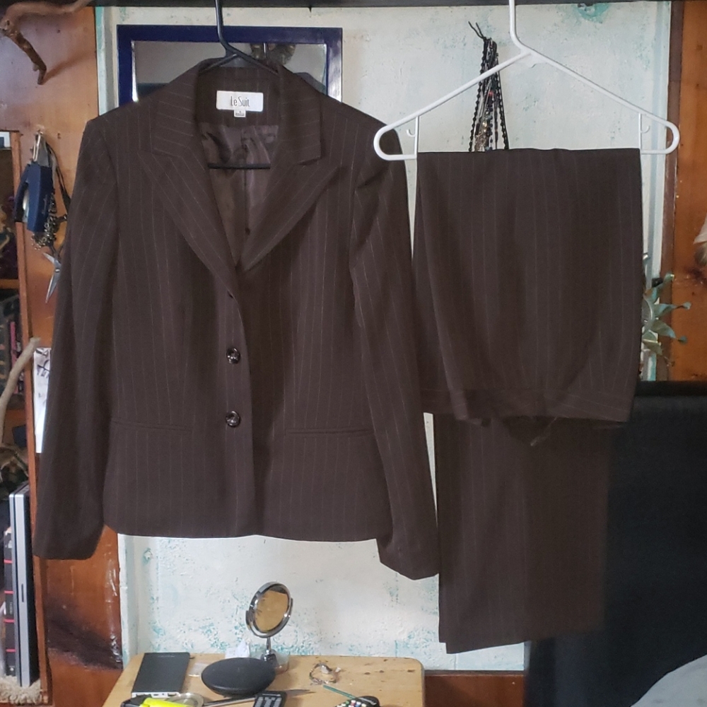 Womans suit size 8